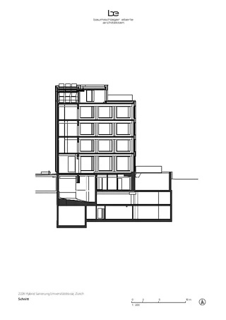 Coupe avec terrasse sur le toit