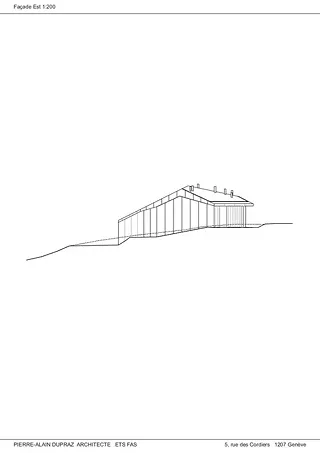 Façade est