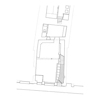 Rez-de-chaussée inférieur