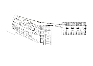 2. Obergeschoss mit Eingang und Restaurant im Altbau, Ateliers