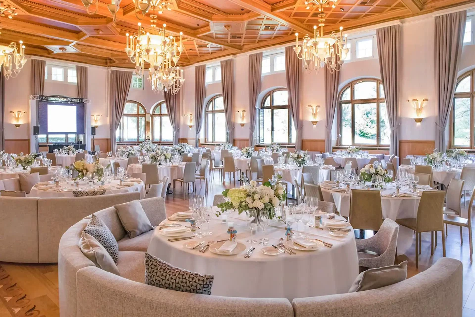Villars Palace à Villars-sur-Ollon, grand hôtel historique dans les Alpes vaudoises