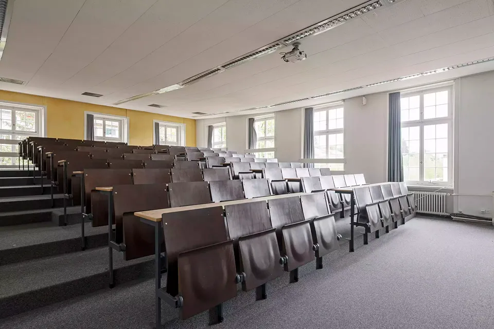 Klassenzimmer vorher