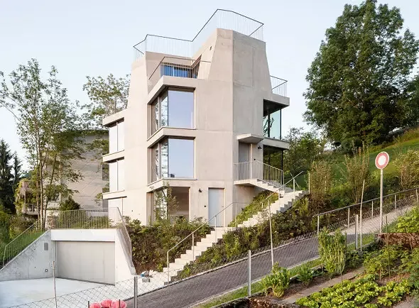 Nordfassade mit Zugangsbereich