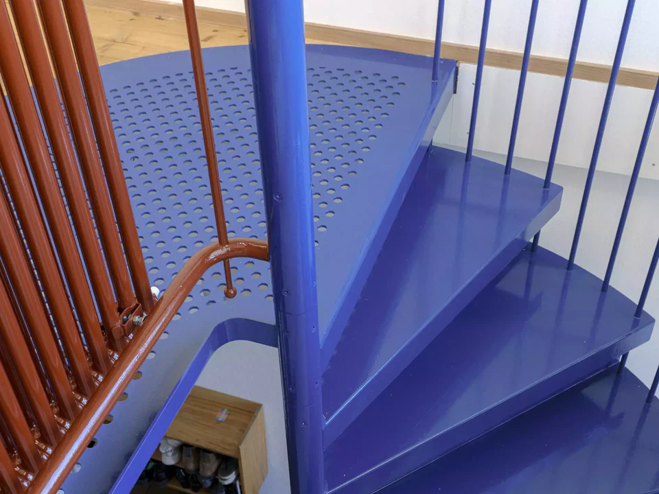 Die Radiatoren werden zur Absturzsicherung