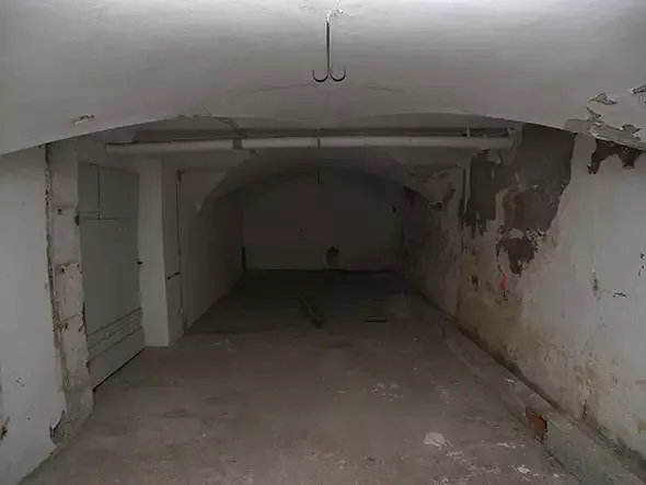 Kellergewölbe vor der Renovation.