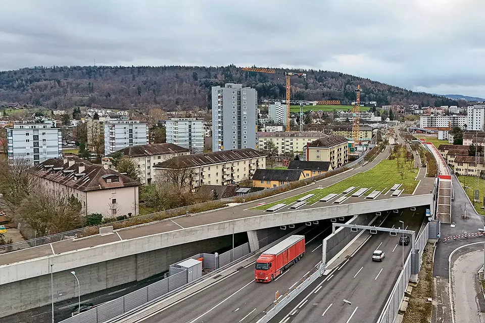 Portal Aubrugg mit Belvedere (2024)