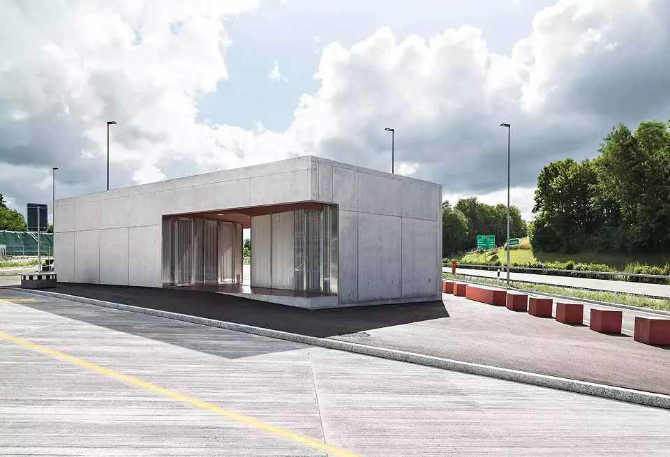 Façade ouest | Gurbrü