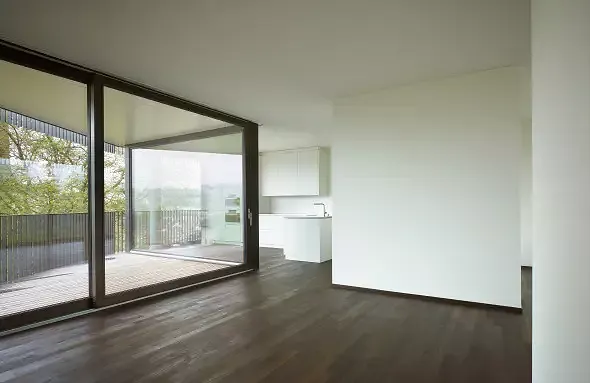 Grosse Loggien orientieren sich ideal zum Aussenraum
