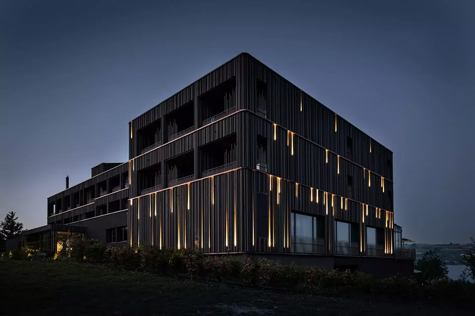 Illuminierte Fassade