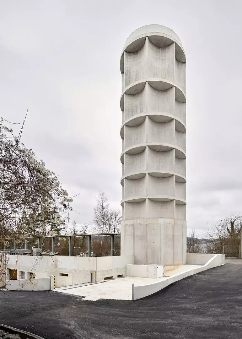 Südansicht Wasserturm und Flutungsrampe