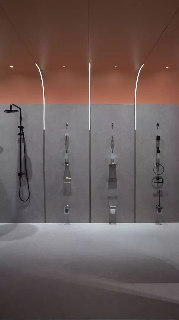 Ausstellungswand Besprechungszone