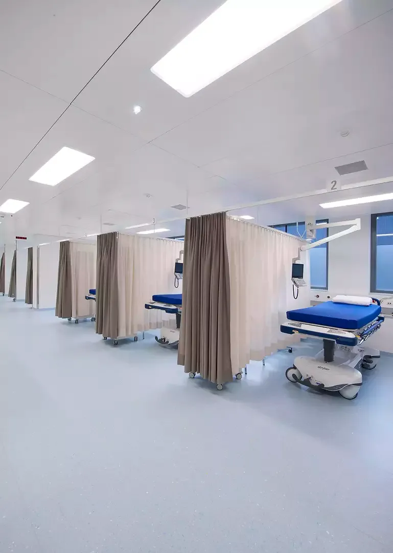 Behandlung Holding Area
