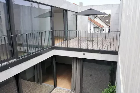 Patio sur deux étages
