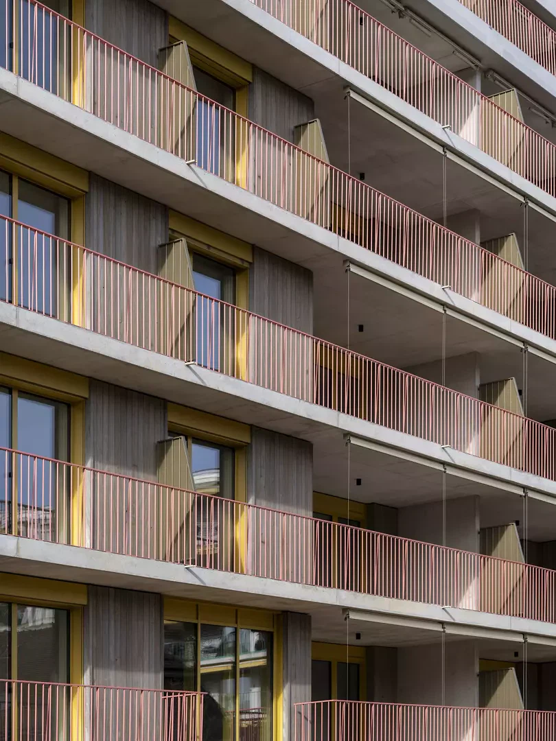 Detail durchgehende Balkone