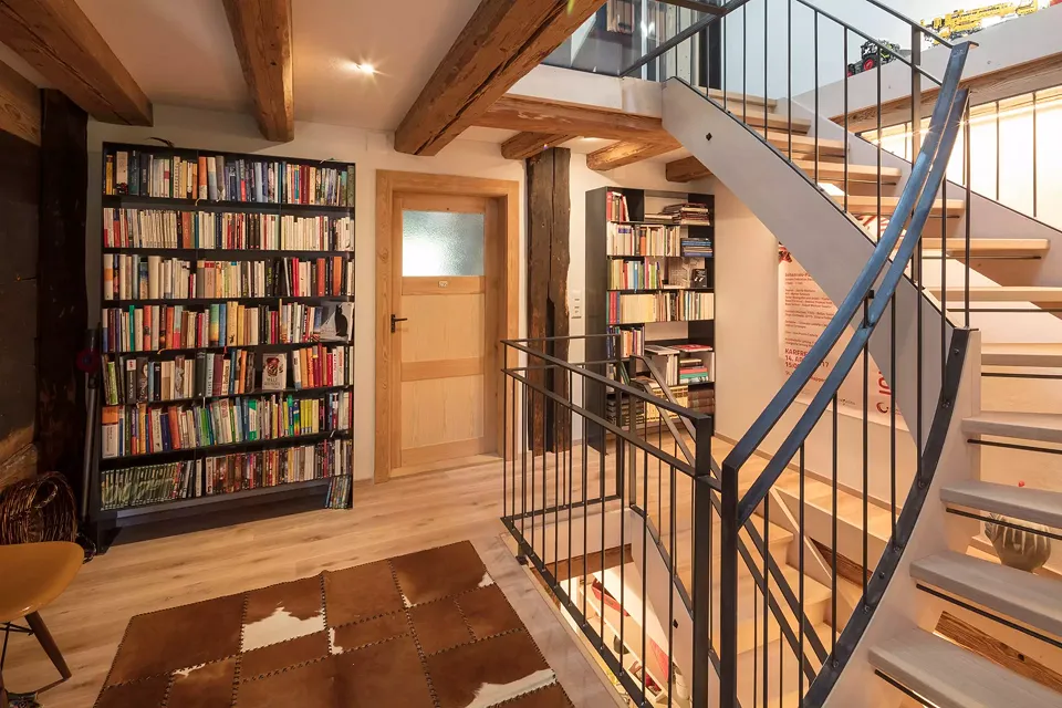 Vorraum mit Treppe