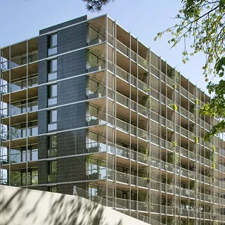 Wohnhaus mit grosszügigen Balkonen