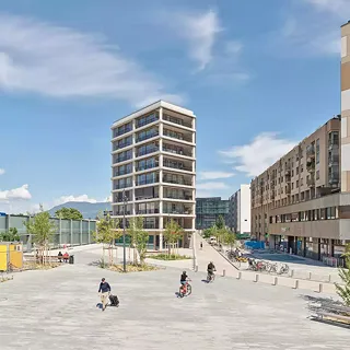 Habitat urbain le long du Léman Express