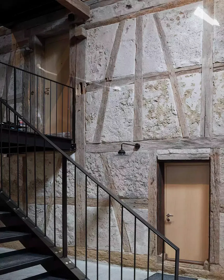 Vorderes Tenn mit neuer Treppe