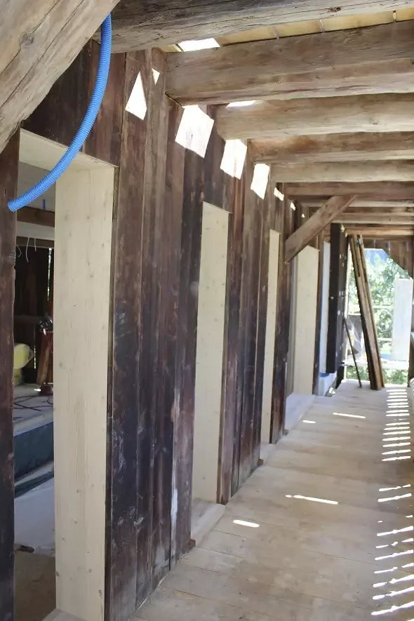 laube mit einbau der neuen fensteröffnungen im koch-+ essbreich