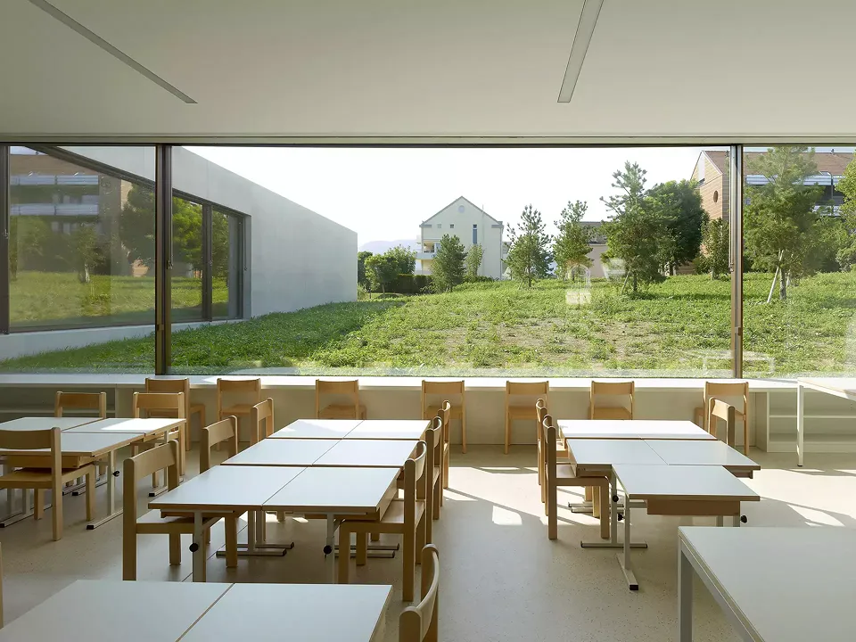 salle classe/jardin