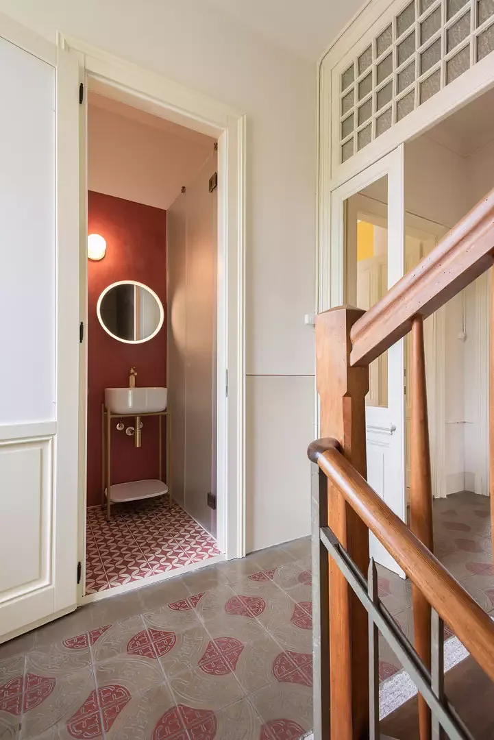 Treppe / Neue Dusche