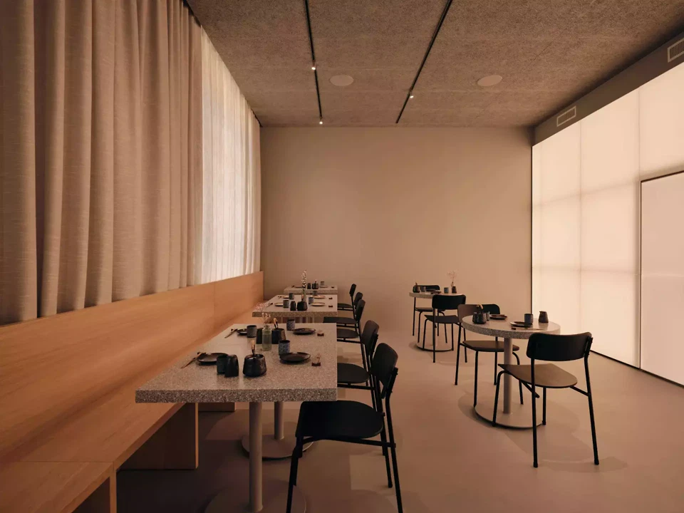 Gewerbliche Innenausstattung – Restaurant Montreux