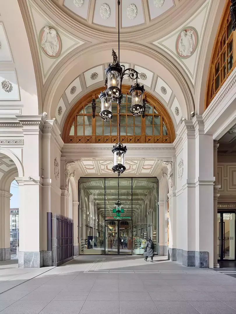 Eingang Wandelahalle
