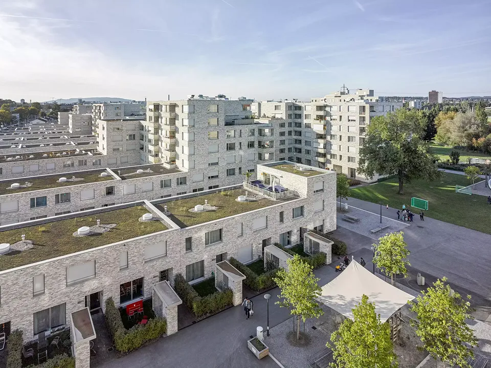 Blick auf Siedlung von Haus A