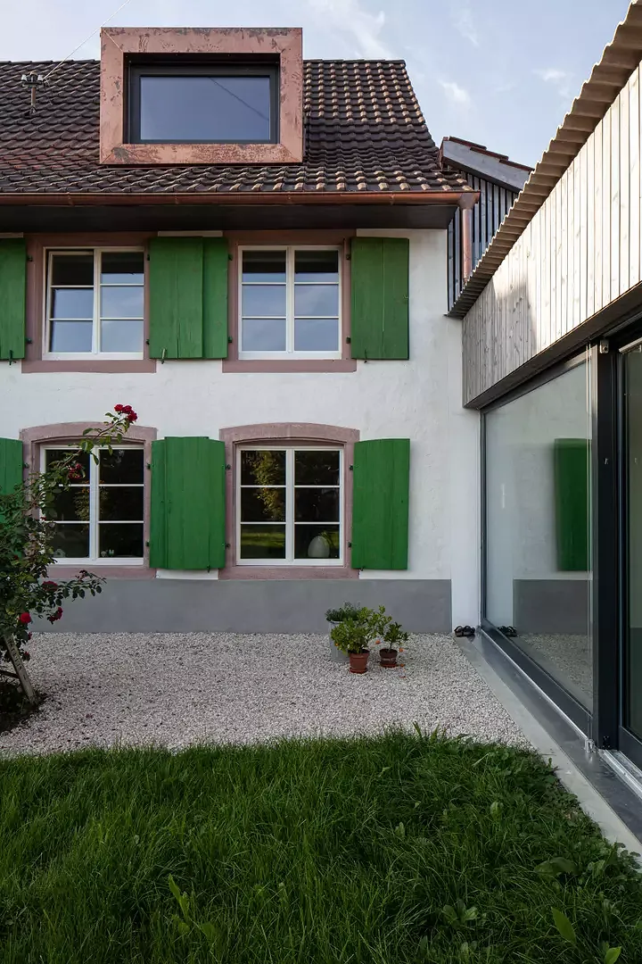 südfassade_bauernhaus-gartenzimmer