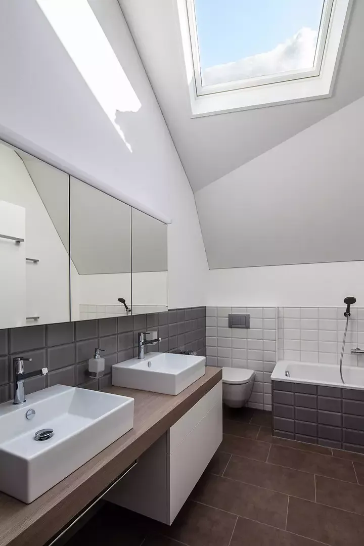 Innenaufnahme_Badezimmer_DG
