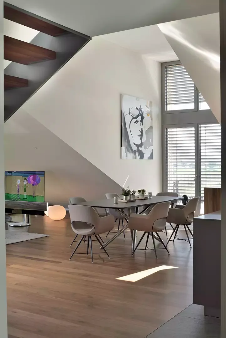 Esszimmer mit Lukarne