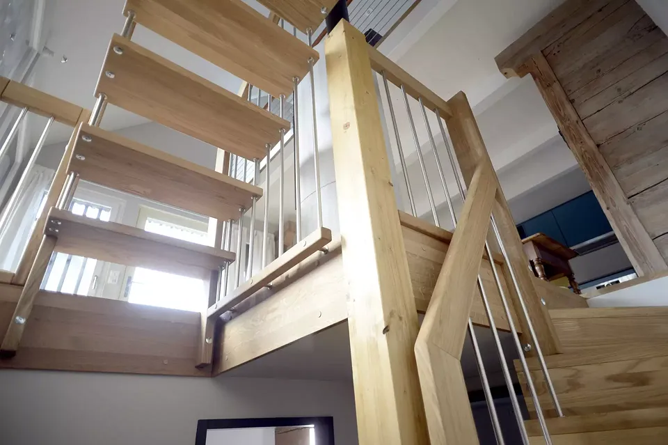 Treppe EG-OG-Galerie