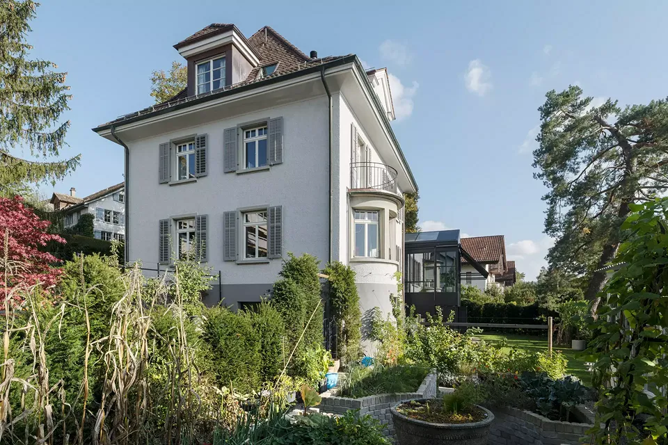 Altbau mit Garten