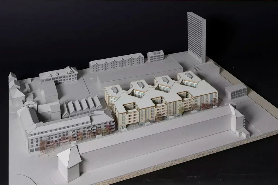 Sicht auf die an der Général-Dufour-Strasse südöstlich orientierte Fassade