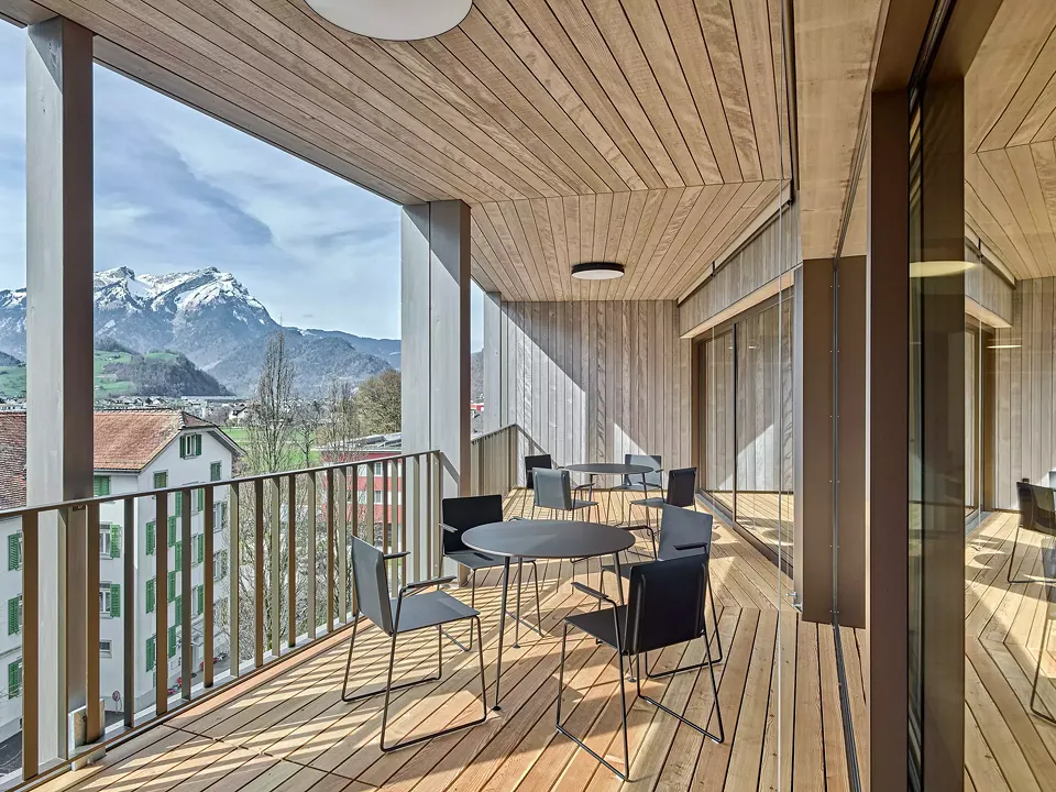 Geschützer Aussenraum mit Weitblick