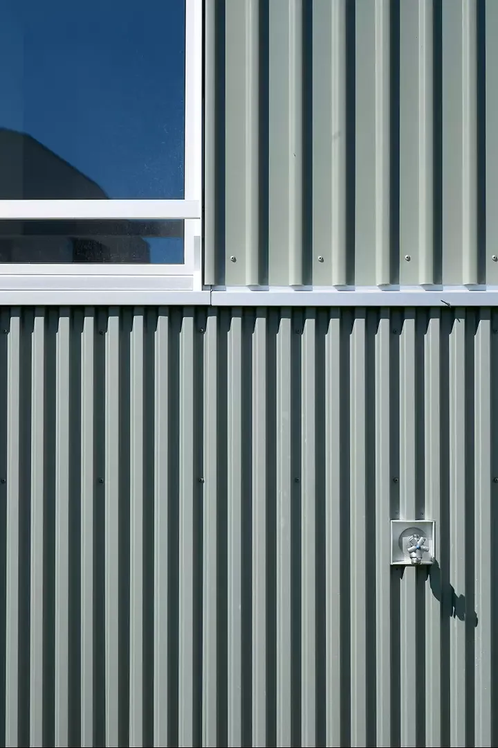 Détail façade métallique
