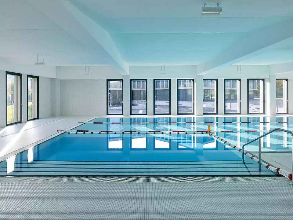Piscine rénovée.