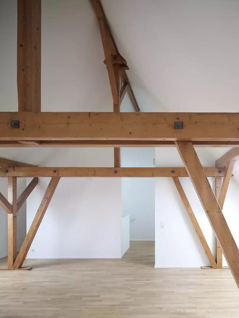 Dachwohnung Vorderhaus