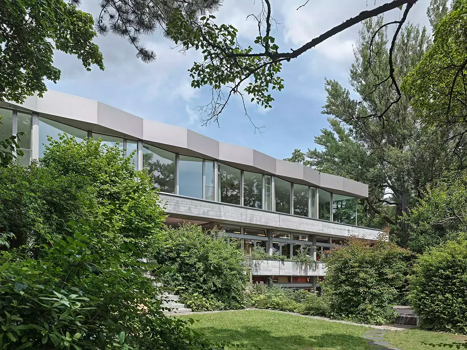 Surélévation sur jardin d'enfants existant