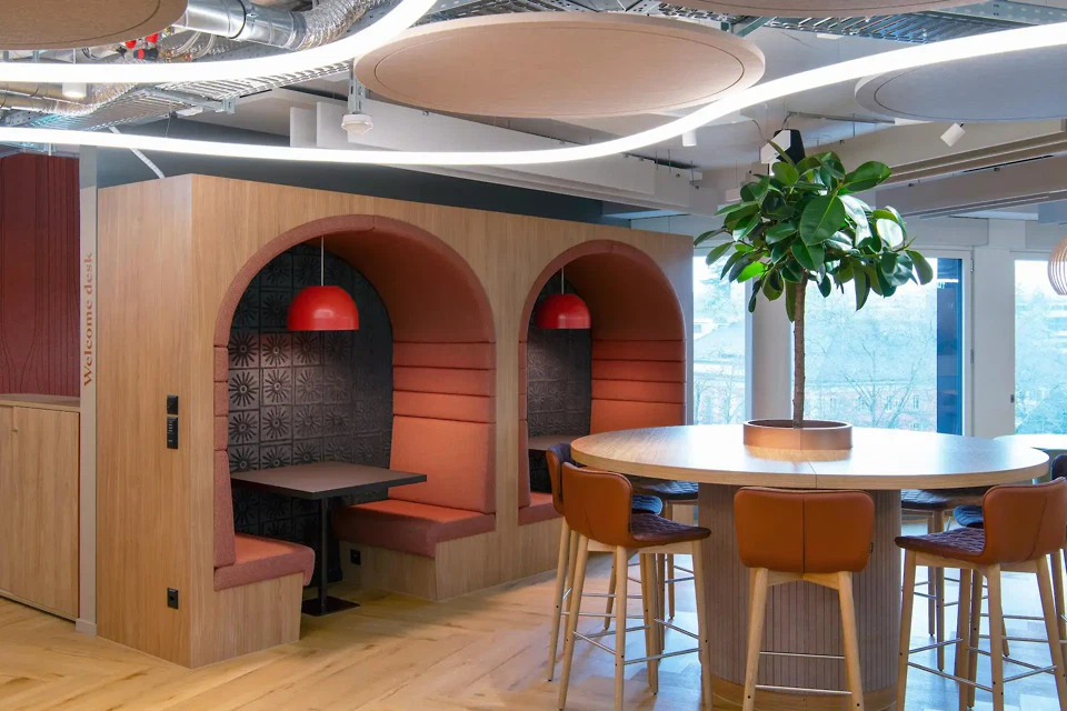 MS Reinsurance Büro – Empfang und Coffee Hub