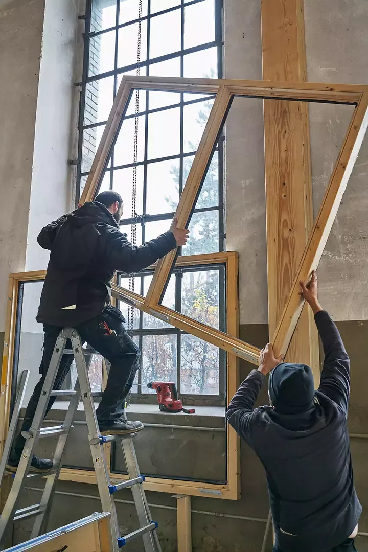 Einbau der Rahmen als innenliegendes Kastenfenster
