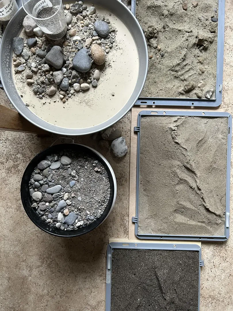 Materialrecherche  Sand und Kies für den Dachkörper