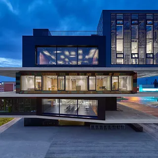 Solare Fitness-/ Wellness-Unit Experimentalgebäude NEST Empa Dübendorf