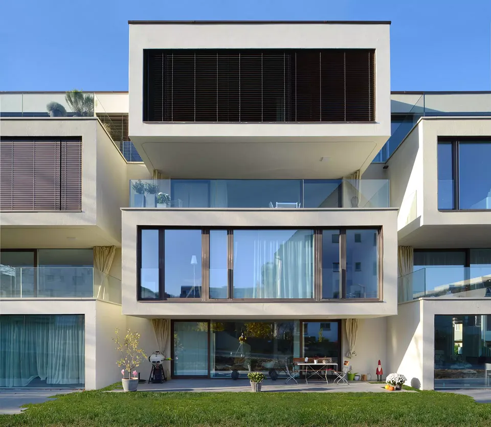 Façade, détail boxes