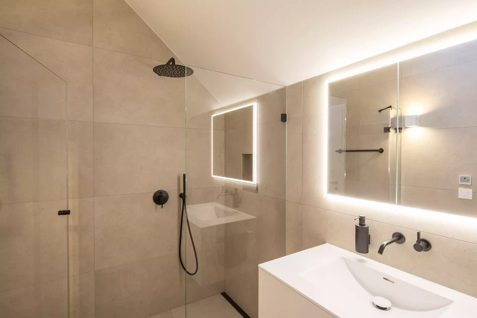 Bad Doppeleinfamilienhaus West