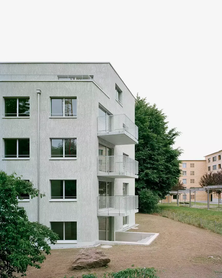 Westfassade Gebäudeecke