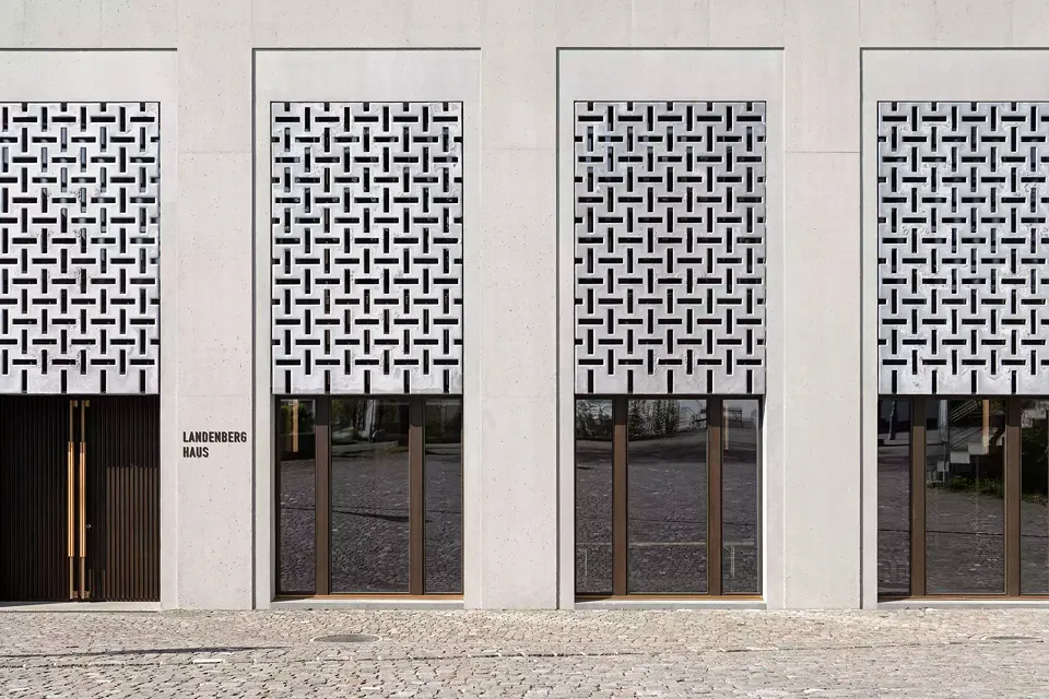 Sandgussfilter in der Städtlifassade