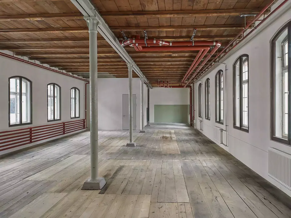 Pilatusstrasse - Gewerbe, Atelier EG