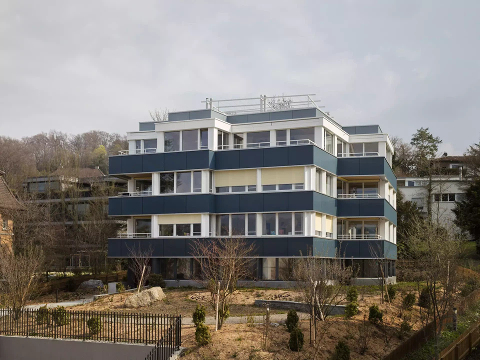 Maison neuve avec jardin