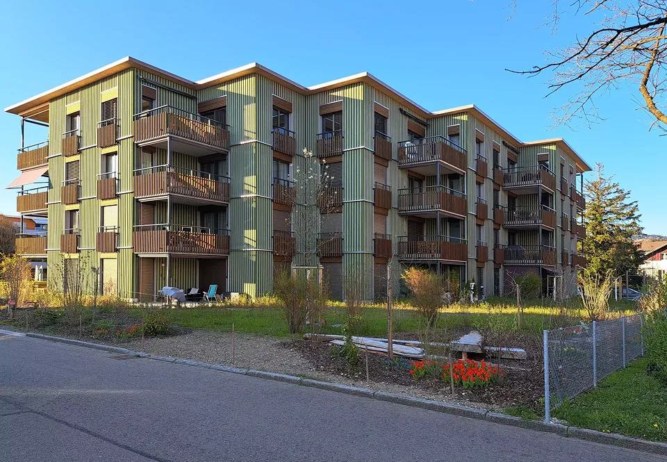 Auffächerung des Volumen zur Gartenseite für optimale Aussicht und Belichtung aller Wohnungen